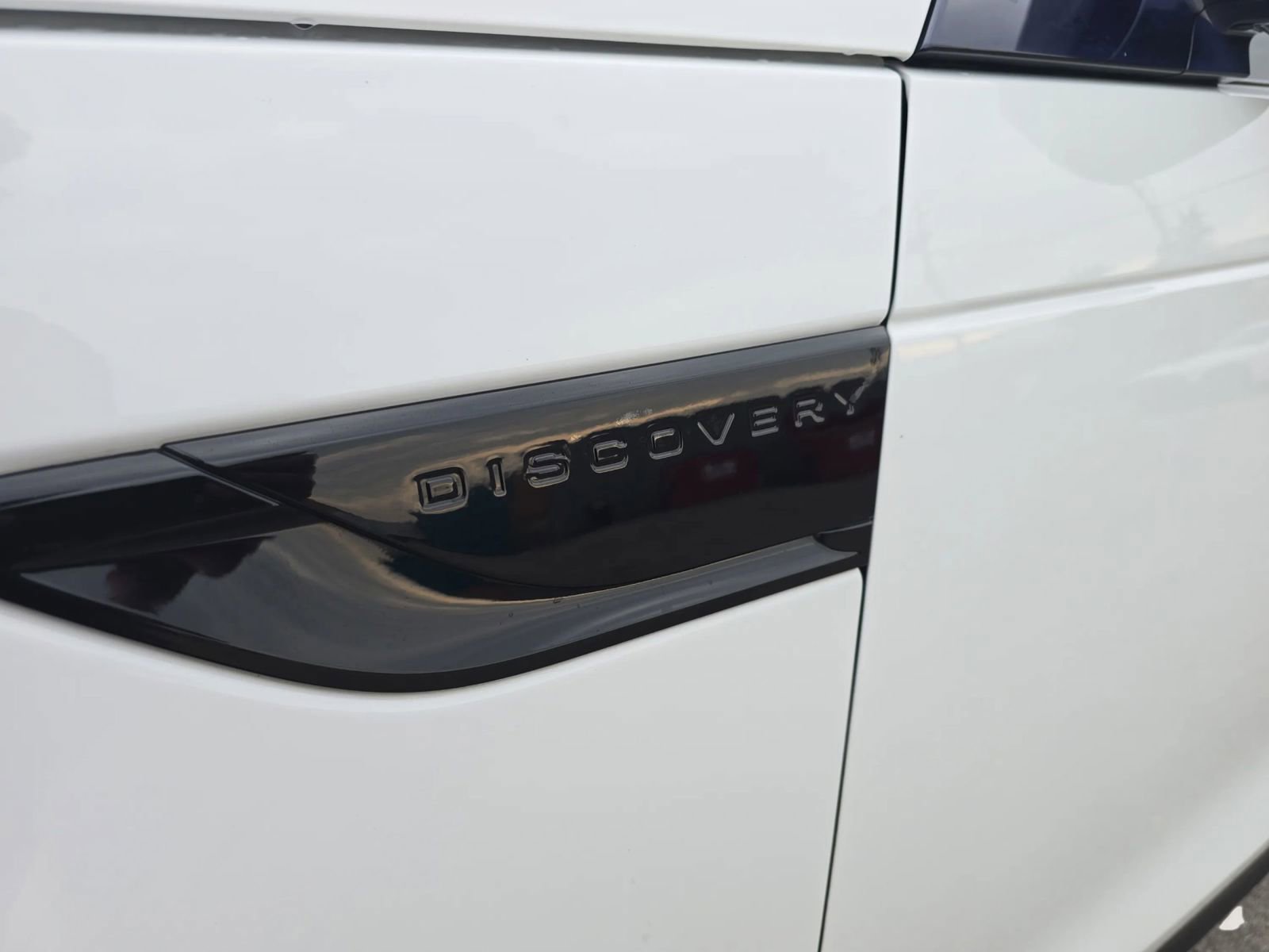 Used 2018 Land Rover Discovery HSE Luxury image 10