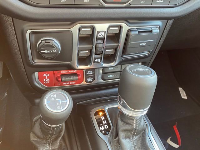 New 2026 Jeep Gladiator Rubicon w/ Safety Group AWD/4WD image 22