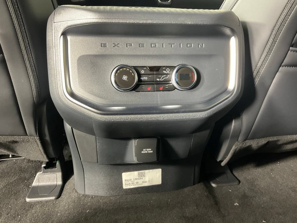 New 2026 Ford Expedition Platinum w/ Stealth Appearance Package AWD/4WD image 18