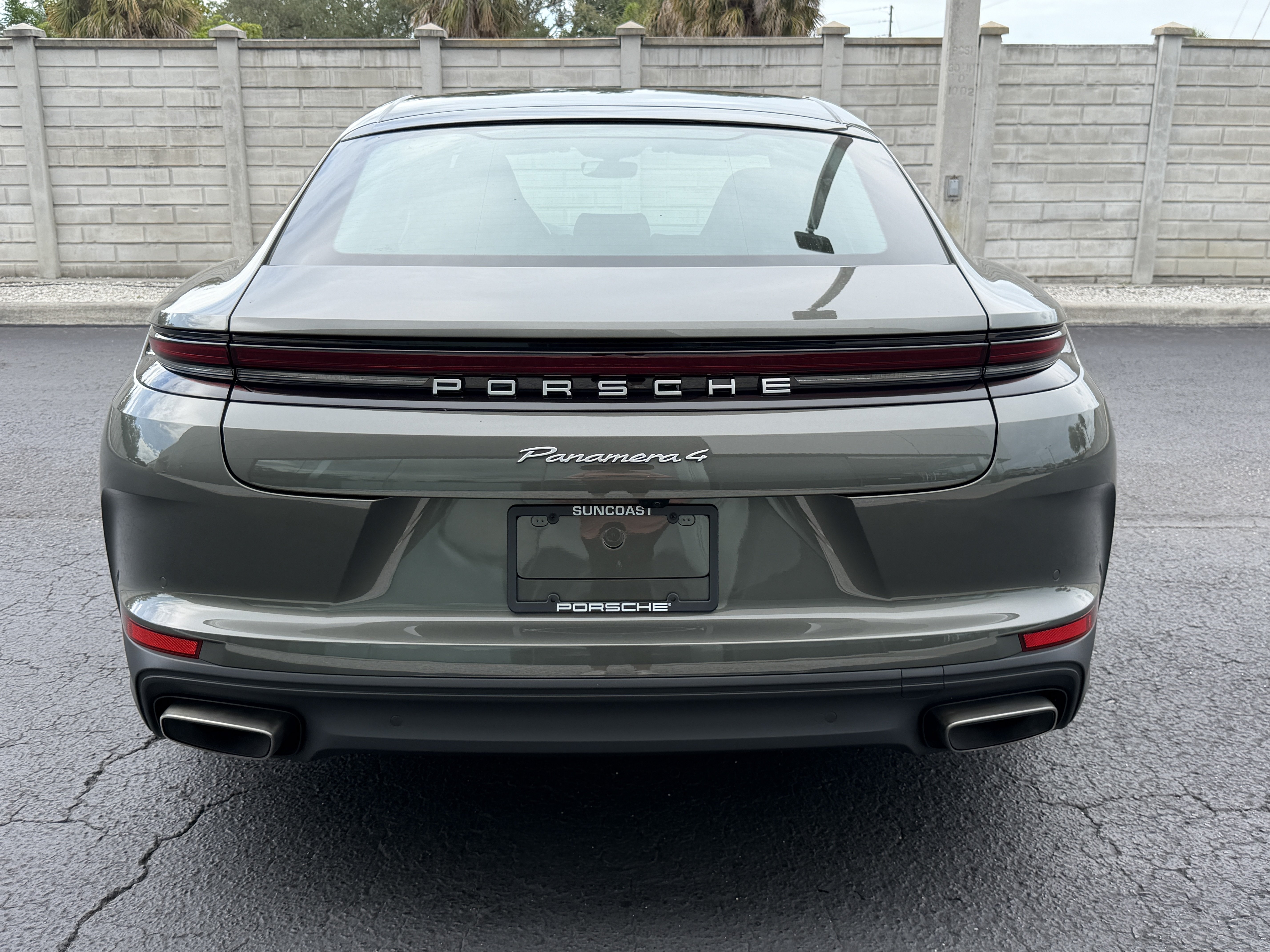 Certified 2025 Porsche Panamera 4 E-Hybrid AWD/4WD image 12