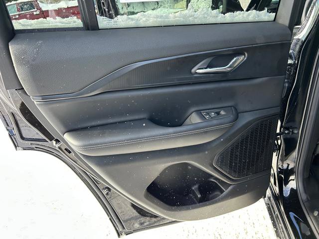 New 2025 Jeep Grand Cherokee Altitude image 9
