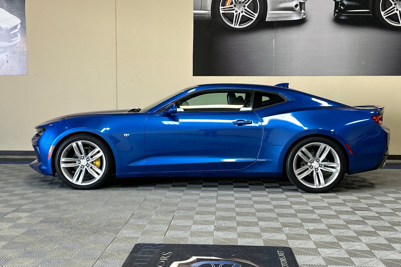 Used 2016 Chevrolet Camaro LT RWD image 7