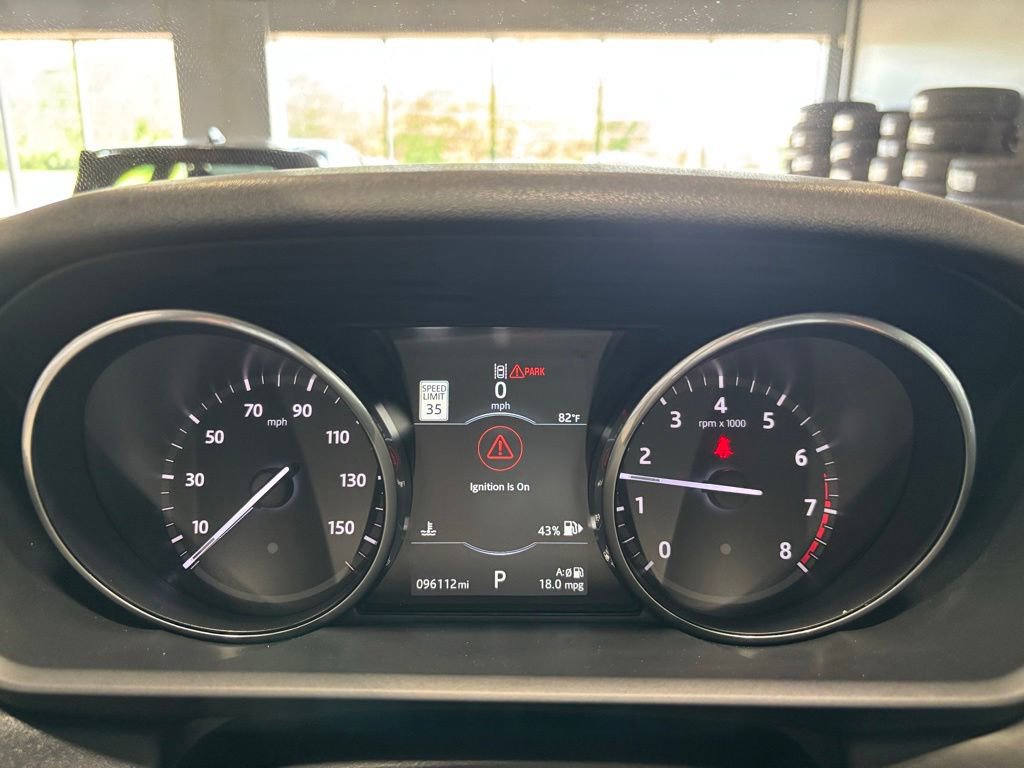 Used 2017 Land Rover Discovery First Edition AWD/4WD image 13
