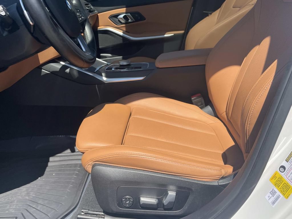 Used 2024 BMW 330i Sedan w/ Premium Package RWD image 14