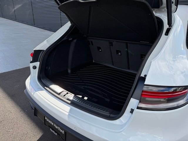 New 2026 Porsche Macan AWD/4WD image 31