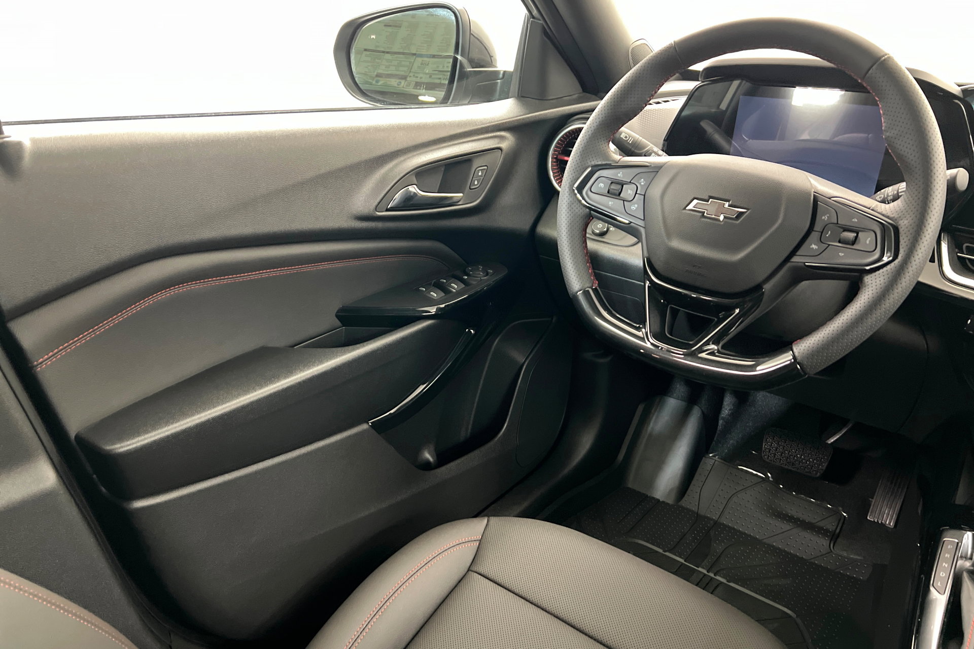 New 2026 Chevrolet Trax RS w/ Sunroof Package image 12