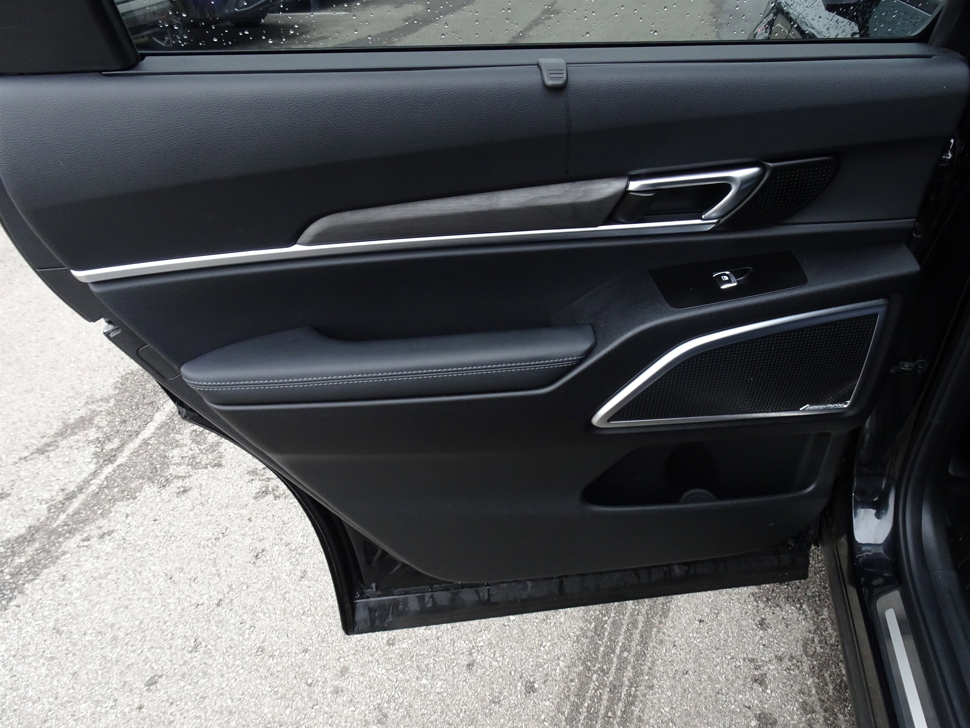 Used 2023 Kia Telluride SX X-Pro image 16