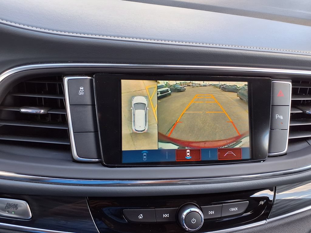 Used 2019 Buick Enclave Essence FWD image 28