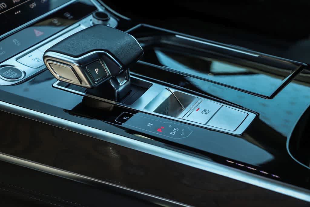 Used 2022 Audi A8 L 3.0T AWD/4WD image 14