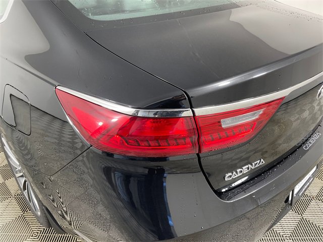 Certified 2017 Kia Cadenza Premium w/ Luxury Package image 19