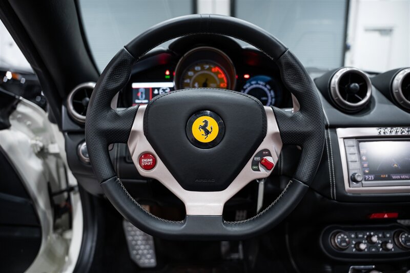 Used 2014 Ferrari California RWD image 51