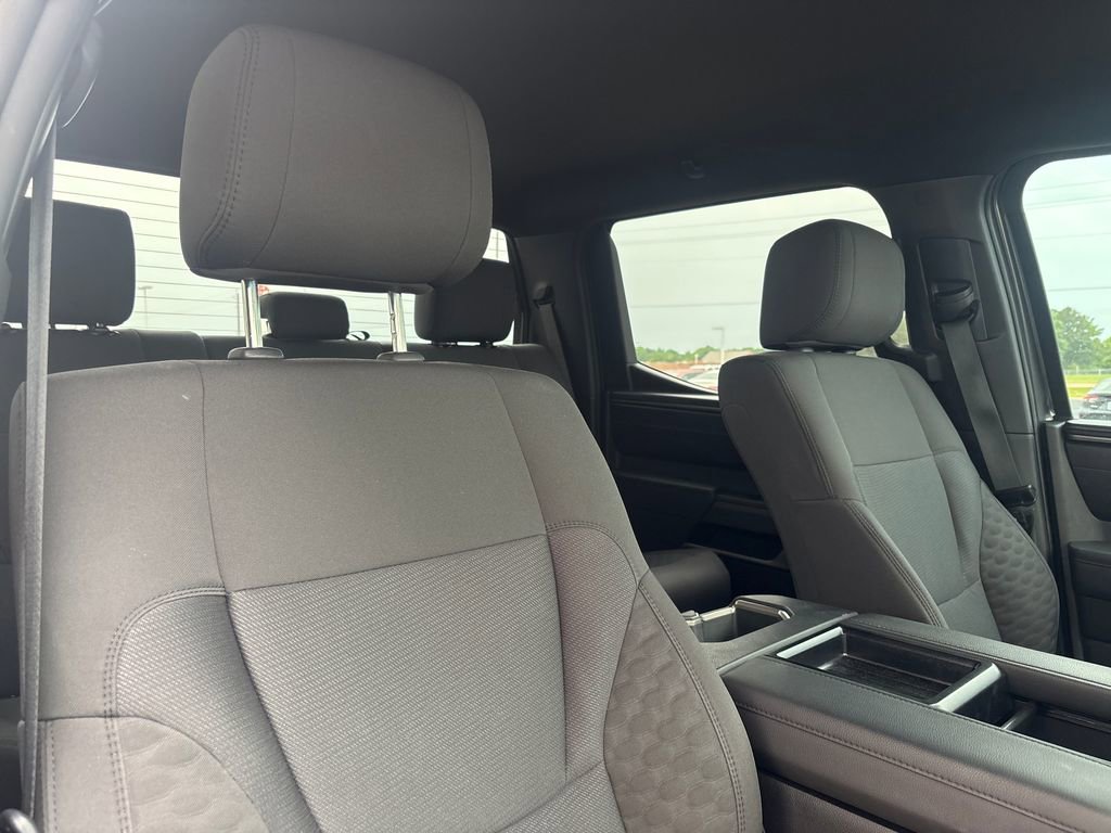 Used 2025 Toyota Tundra SR5 AWD/4WD image 18
