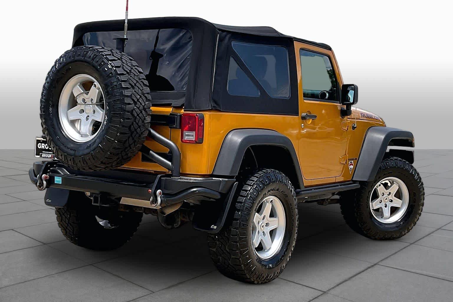 Used 2014 Jeep Wrangler Rubicon AWD/4WD image 11