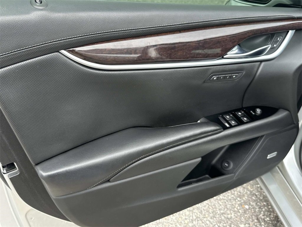 Used 2016 Cadillac XTS Luxury image 11