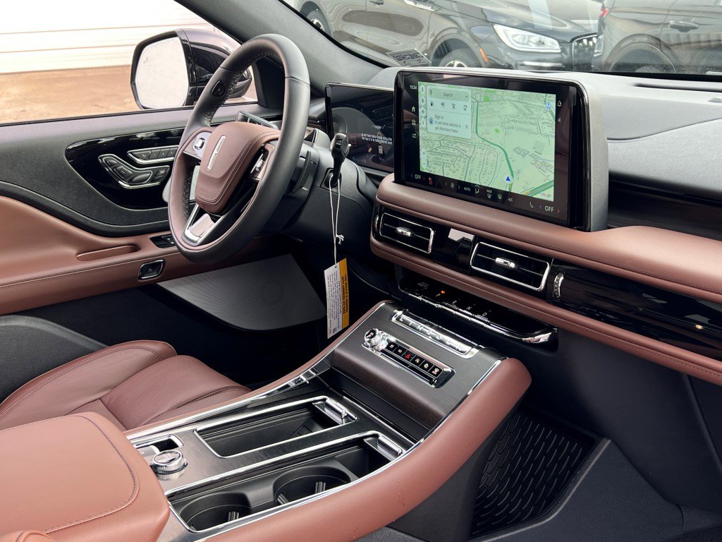 New 2026 Lincoln Aviator Reserve image 9