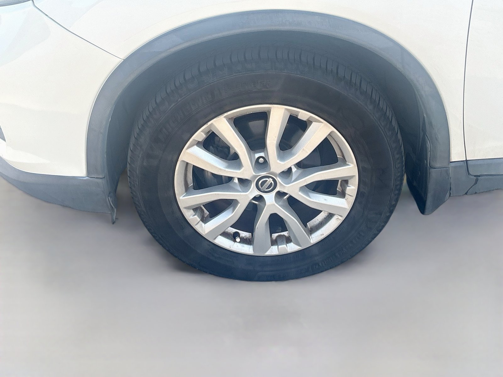 Used 2017 Nissan Rogue SV w/ SV Premium Package FWD image 30