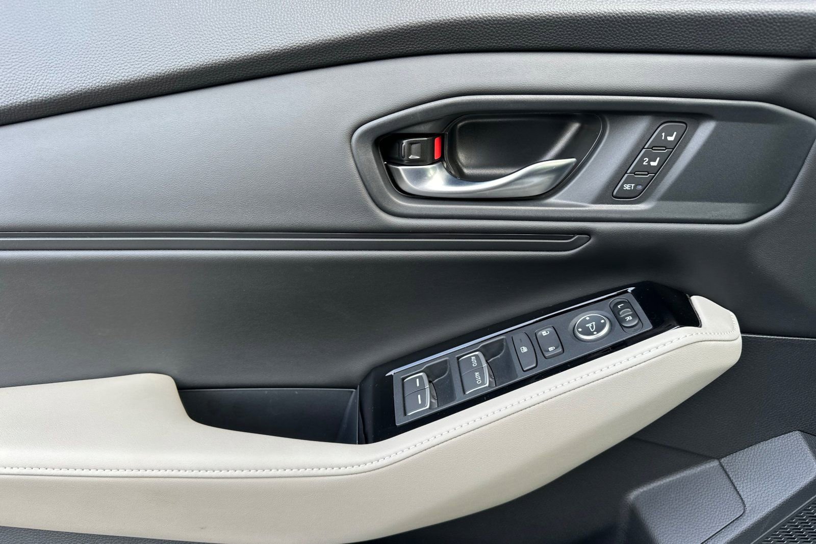 New 2025 Honda Accord Touring image 7