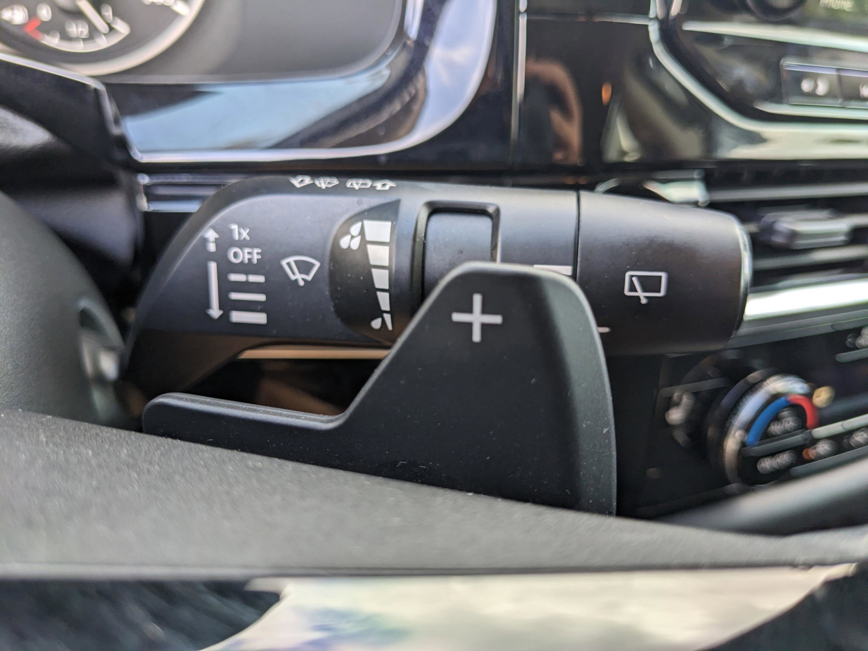 Used 2024 Nissan Pathfinder SL w/ Black Appearance Package image 33