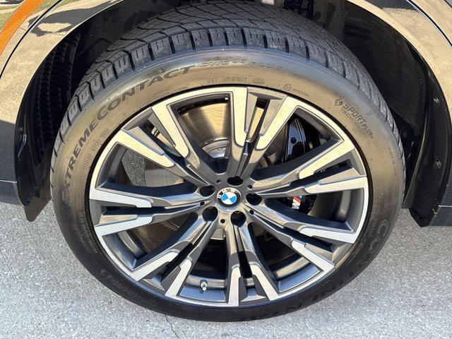 Used 2022 BMW X7 xDrive40i w/ Cold Weather Package image 18