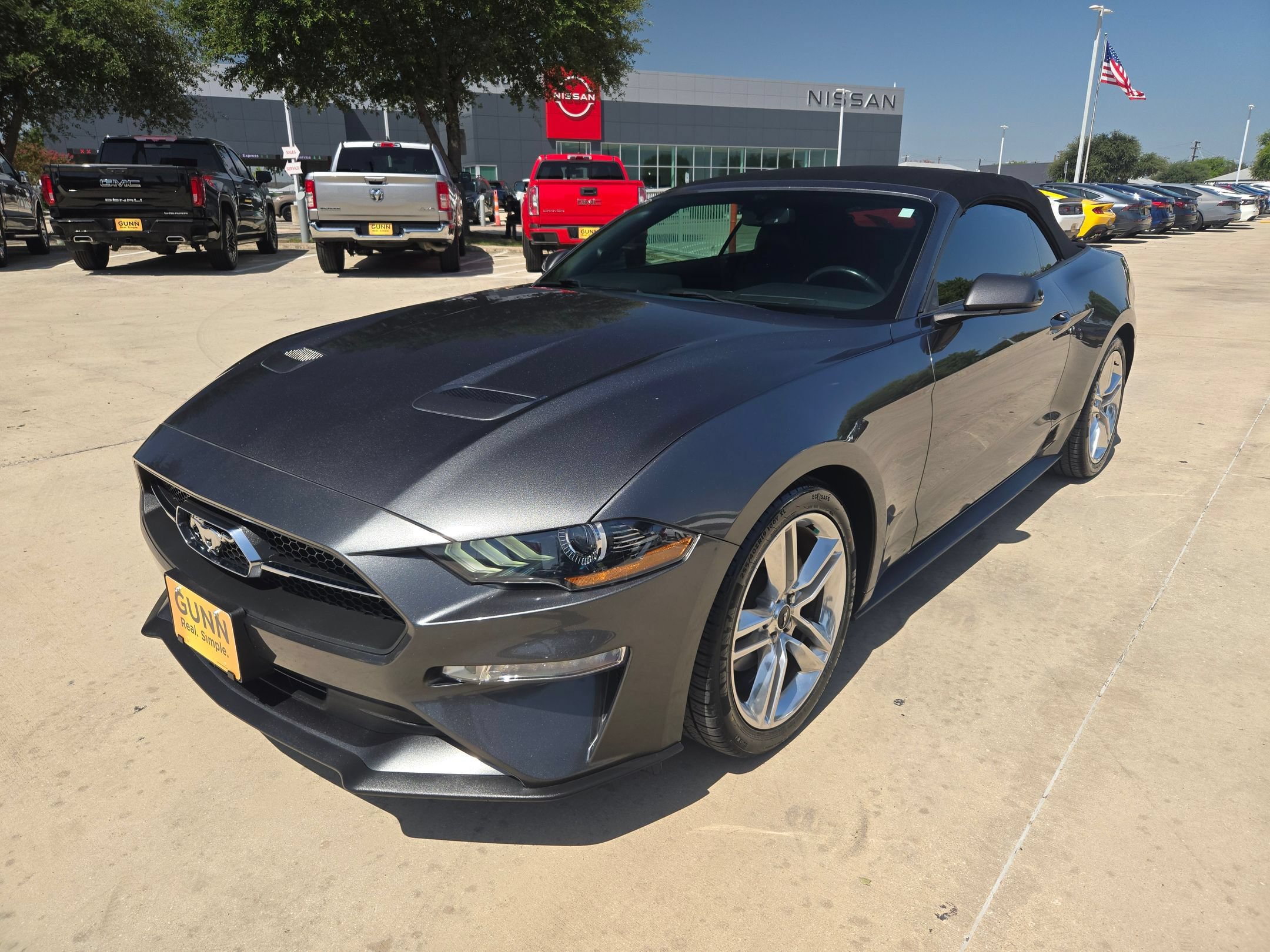 Used 2019 Ford Mustang Premium w/ Pony Package RWD image 7