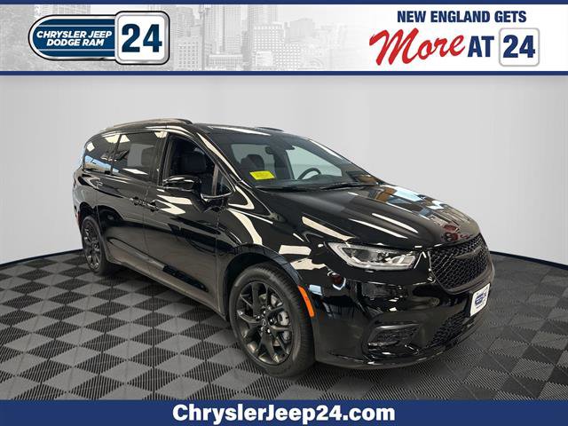 New 2026 Chrysler Pacifica Limited