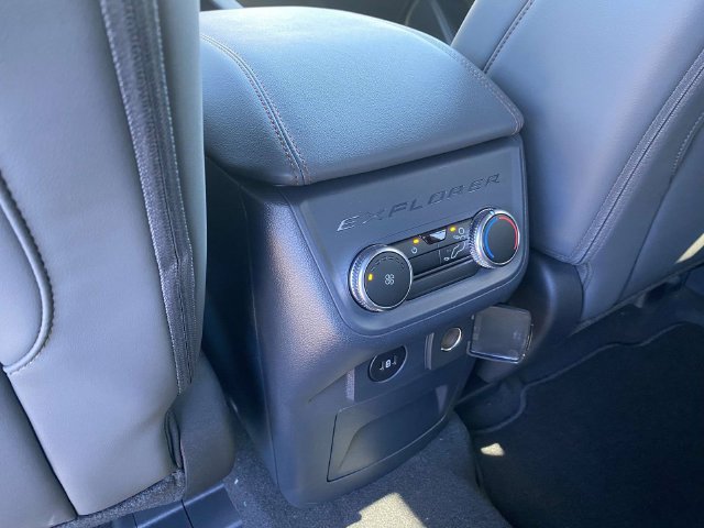 New 2027 Ford Explorer Active w/ Active Comfort Package RWD image 5
