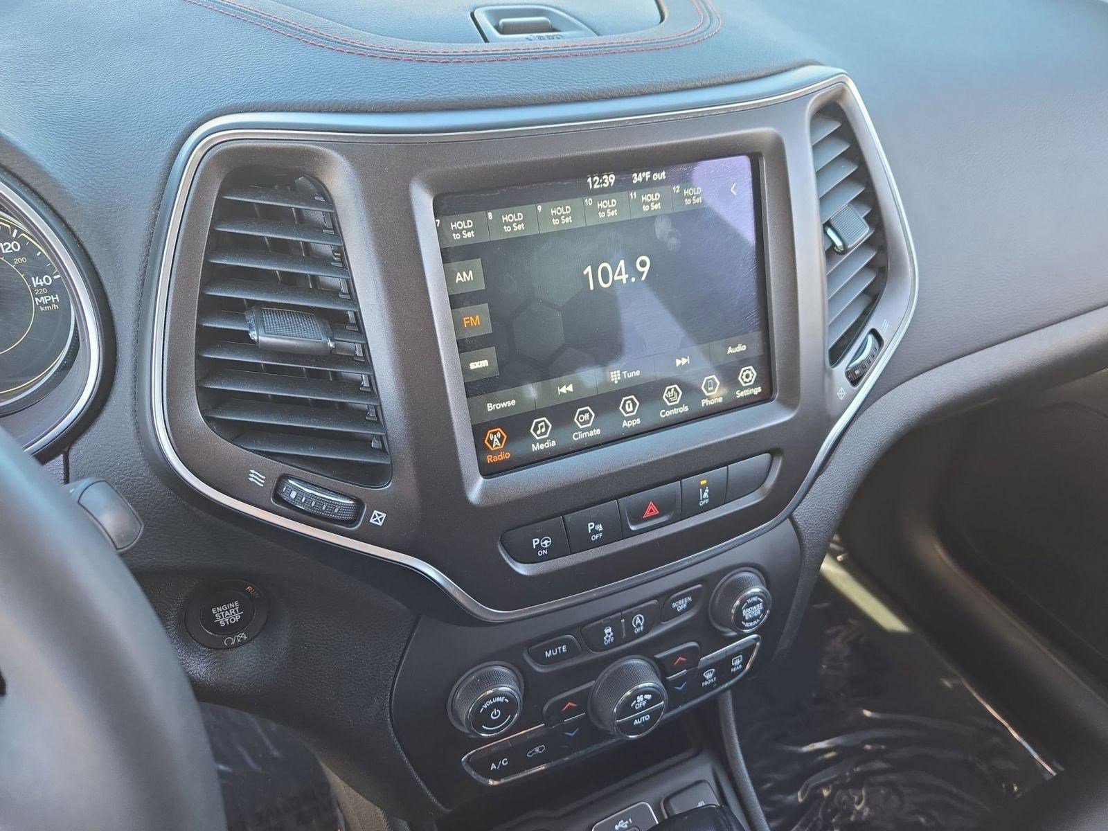 Used 2021 Jeep Cherokee Trailhawk w/ Technology Group image 24