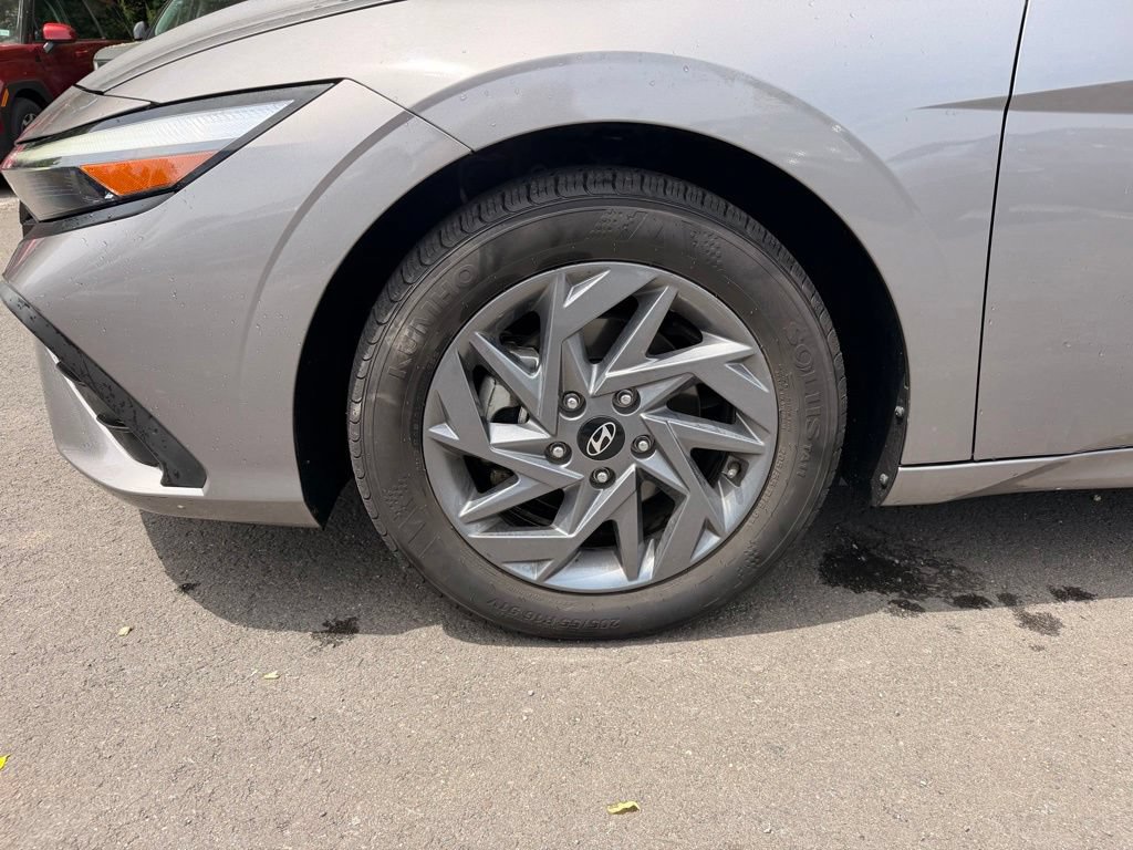 Used 2024 Hyundai Elantra SEL FWD image 10