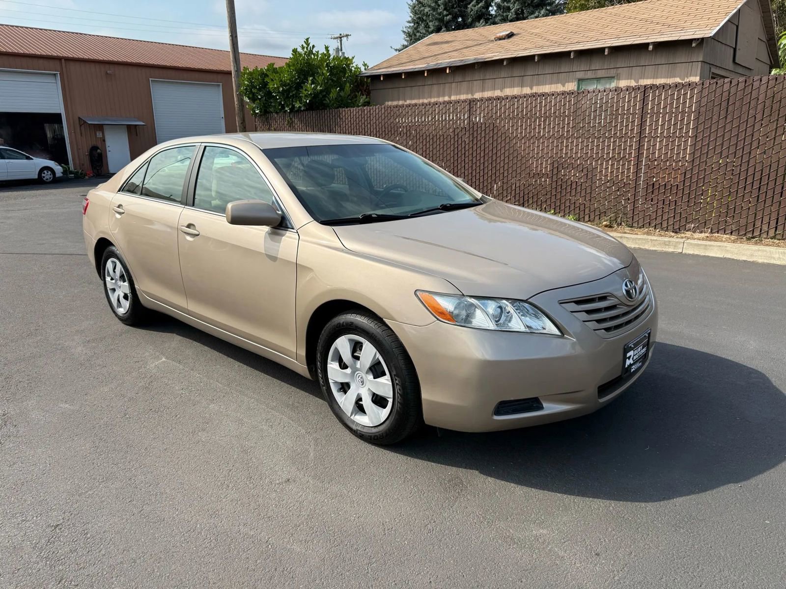 Used 2009 Toyota Camry LE image 3