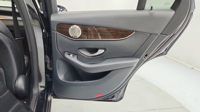 Used 2020 Mercedes-Benz GLC 300 GLC 300 image 21