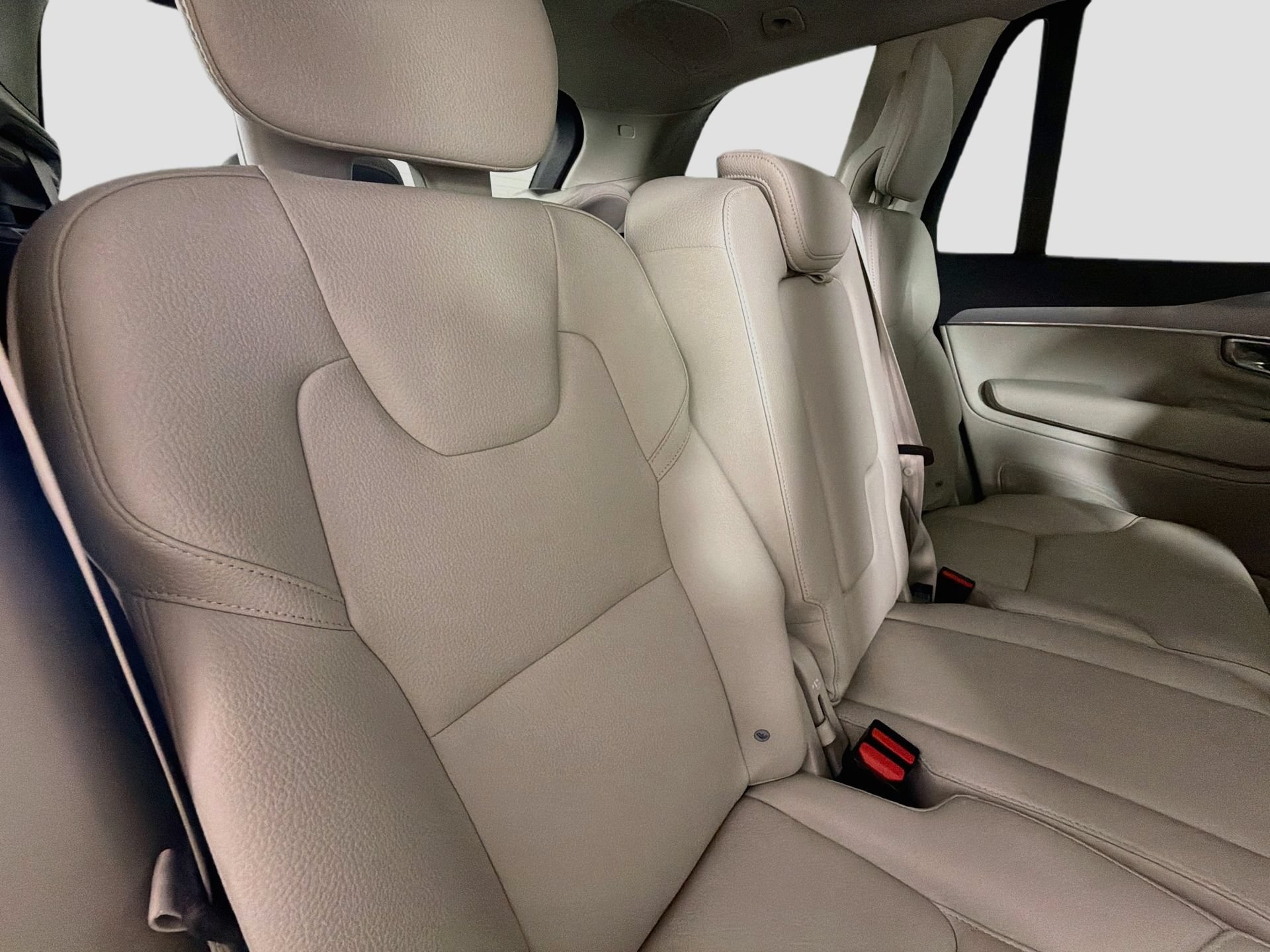 Certified 2023 Volvo XC90 B5 Core w/ Protection Package Premier AWD/4WD image 29