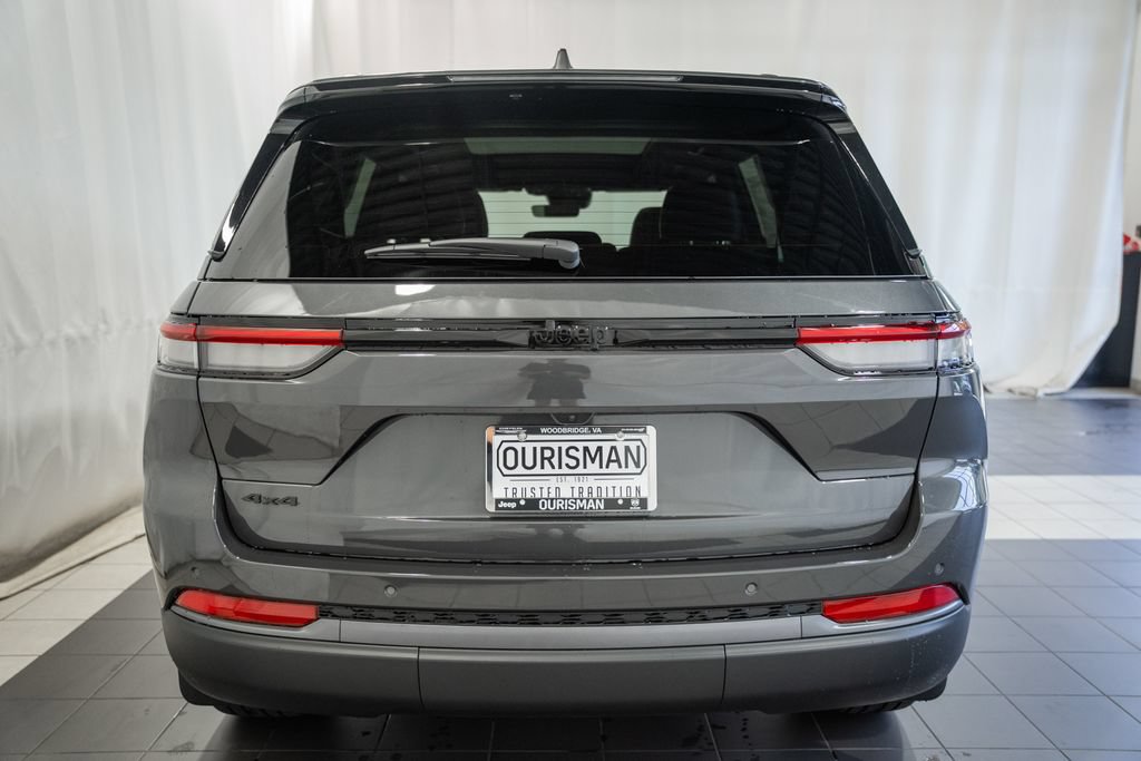 New 2026 Jeep Grand Cherokee Limited w/ Limited Altitude Package AWD/4WD image 5