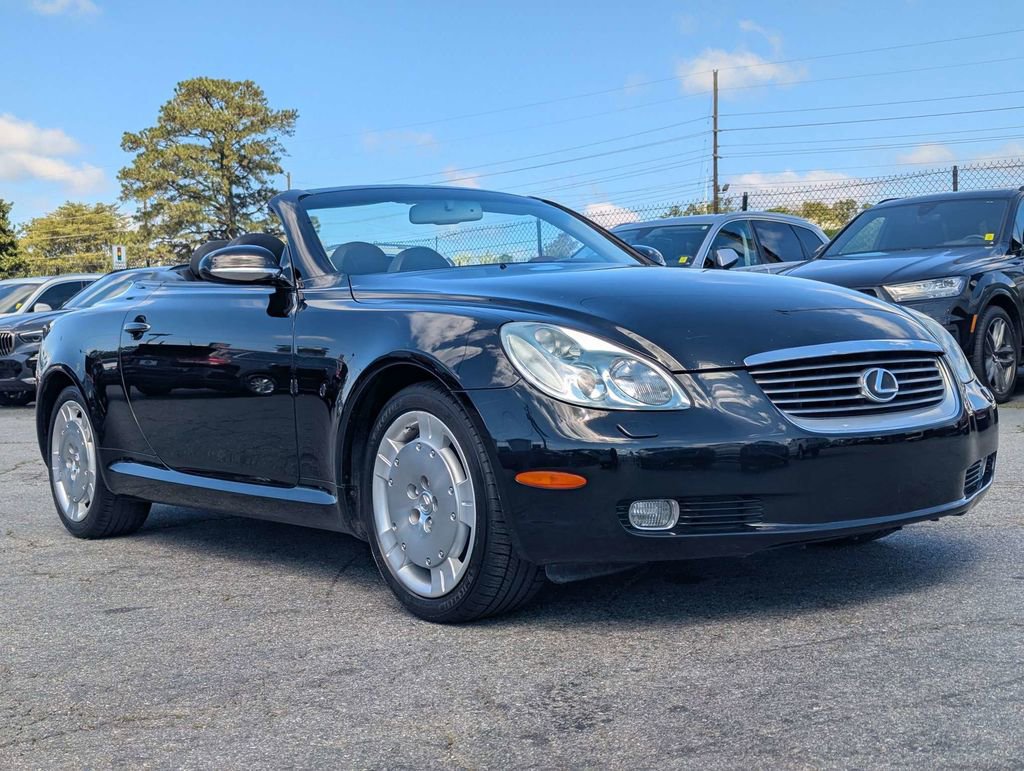 Used 2004 Lexus SC 430 Convertible image 3