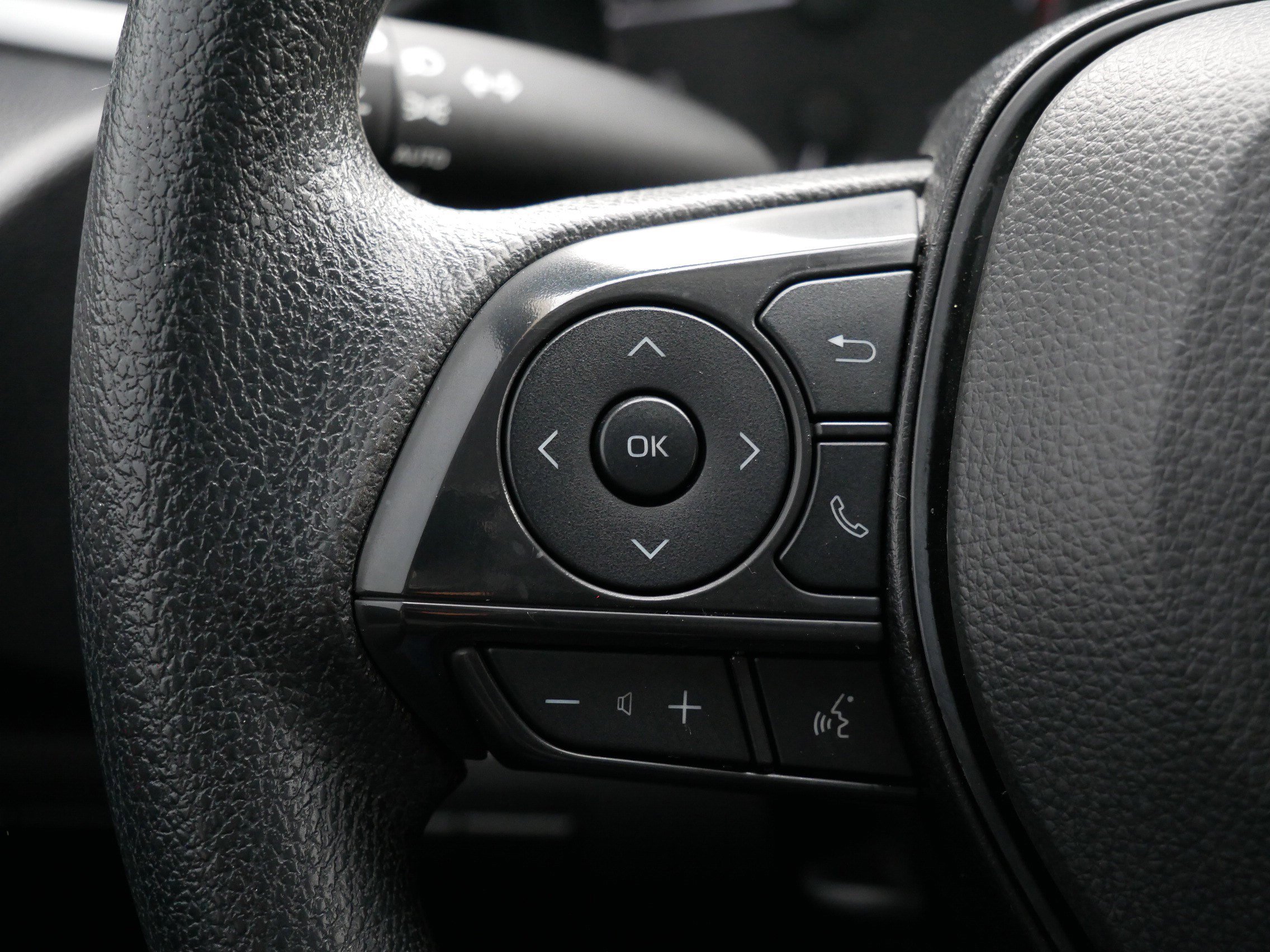 Certified 2024 Toyota Corolla LE image 28