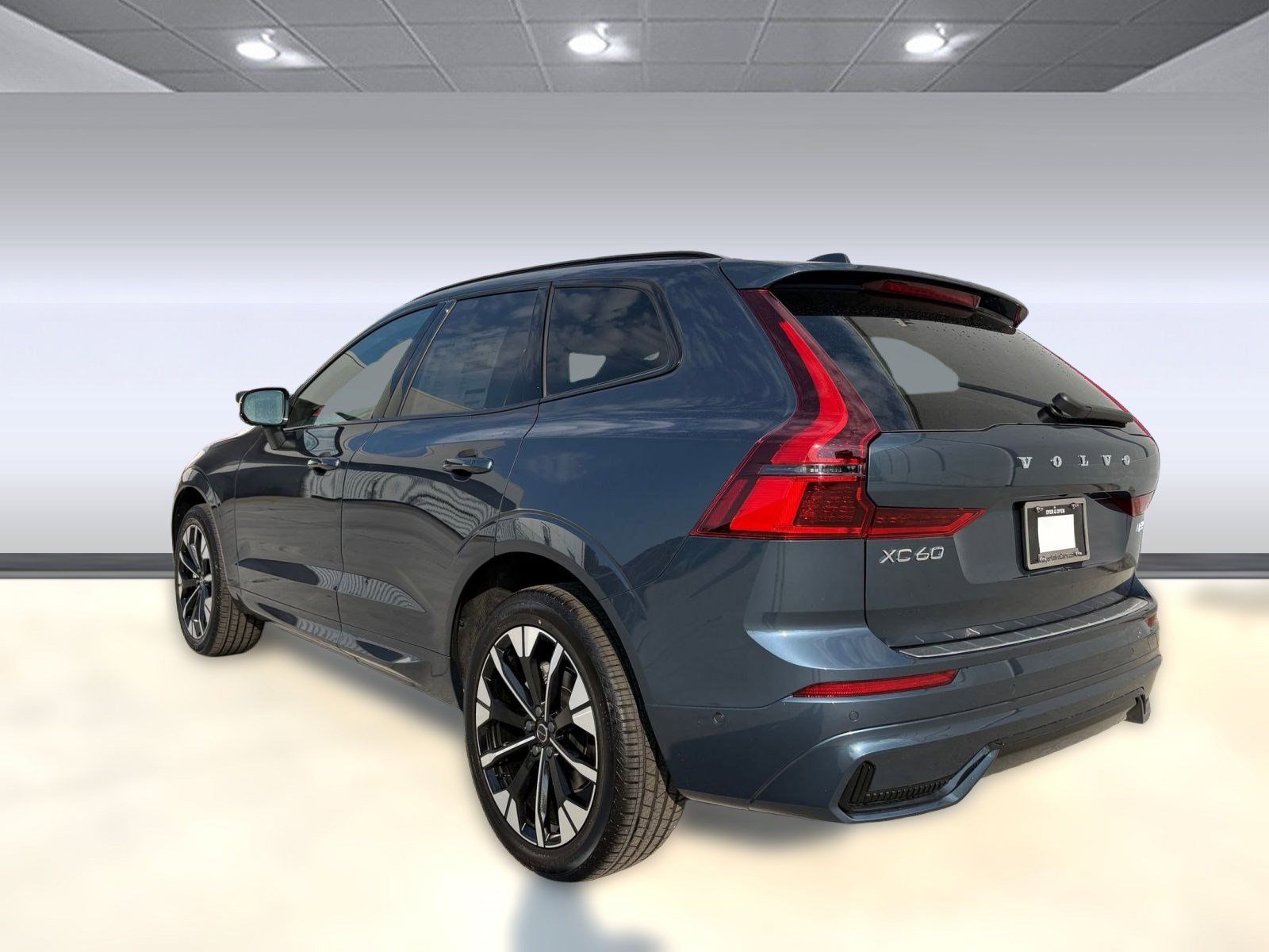 New 2026 Volvo XC60 B5 Plus w/ Protection Package Premier image 3