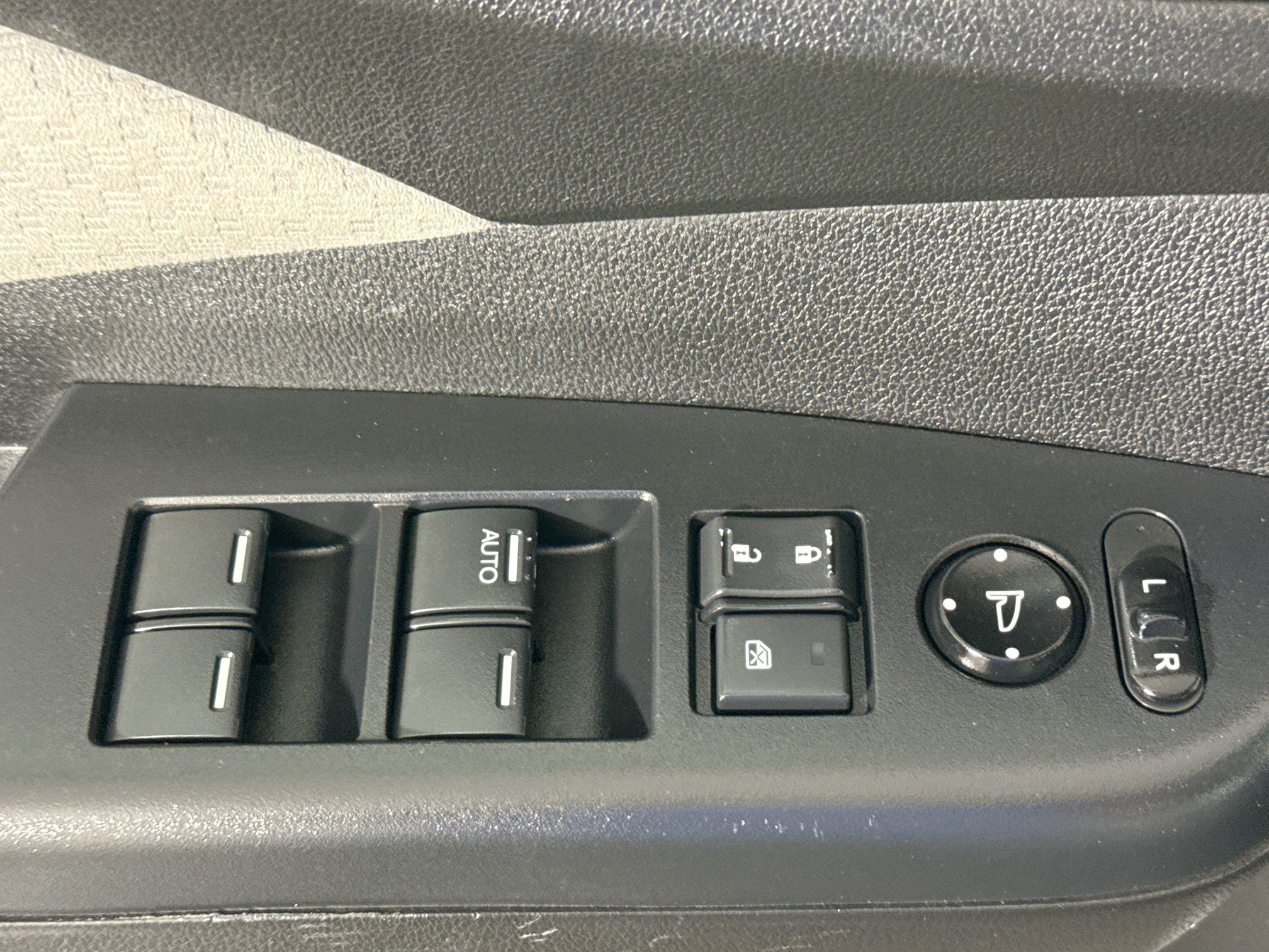 Used 2016 Honda CR-V EX image 24