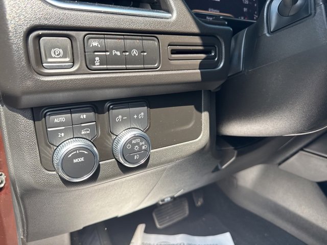 Used 2023 GMC Yukon SLT image 15