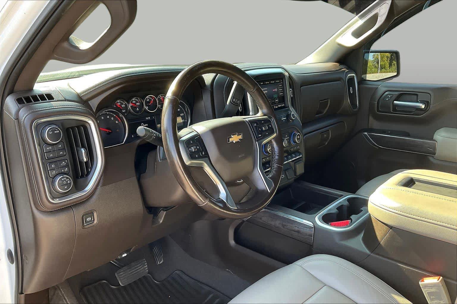 Used 2020 Chevrolet Silverado 1500 LTZ w/ LTZ Plus Package AWD/4WD image 17