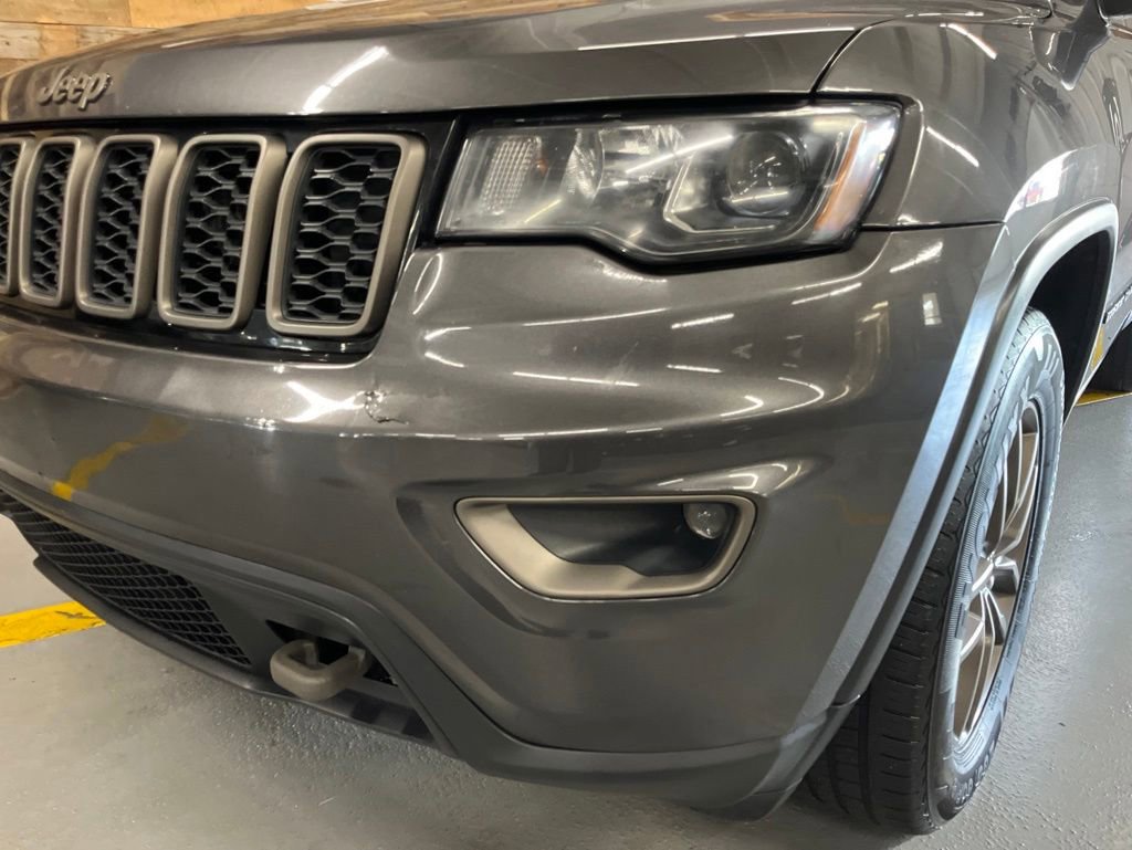 Used 2016 Jeep Grand Cherokee Laredo 75th Anniversary AWD/4WD image 10
