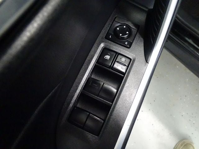 Used 2021 Toyota RAV4 XLE w/ Convenience Package AWD/4WD image 10