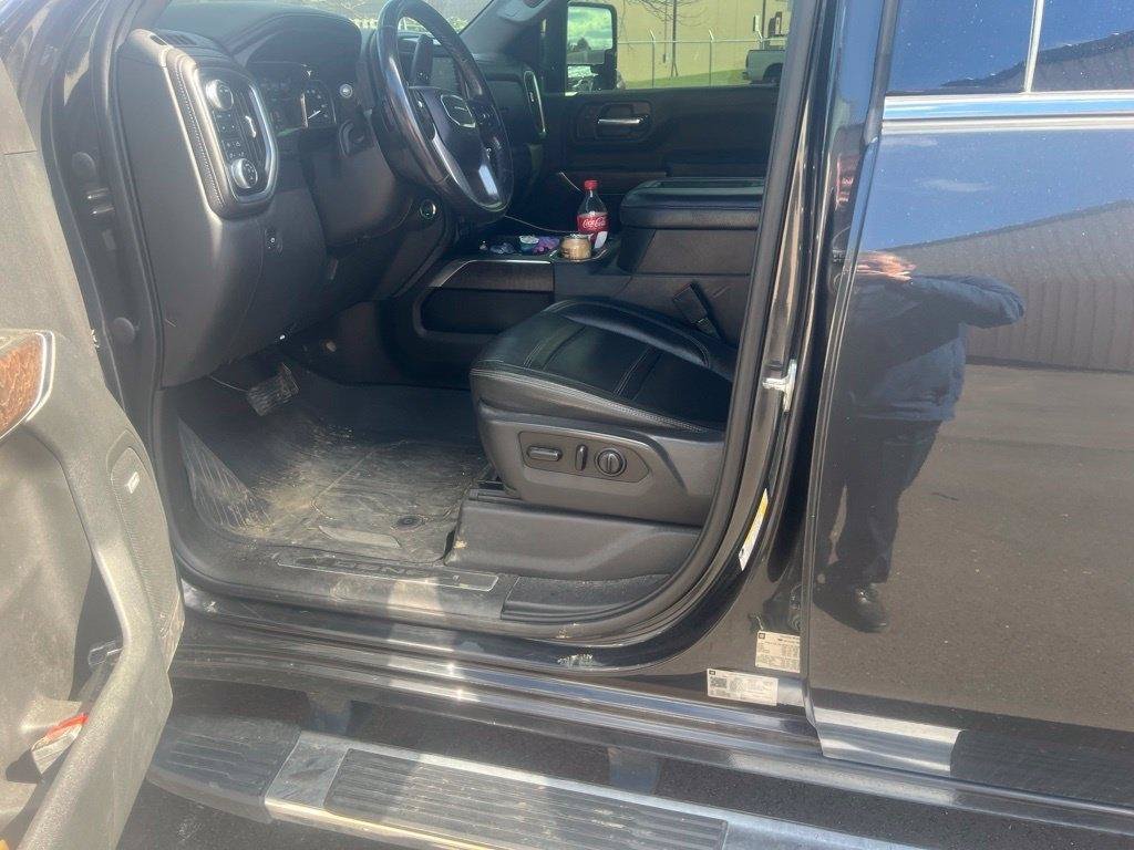 Used 2021 GMC Sierra 3500 Denali w/ Denali Ultimate Package AWD/4WD image 9