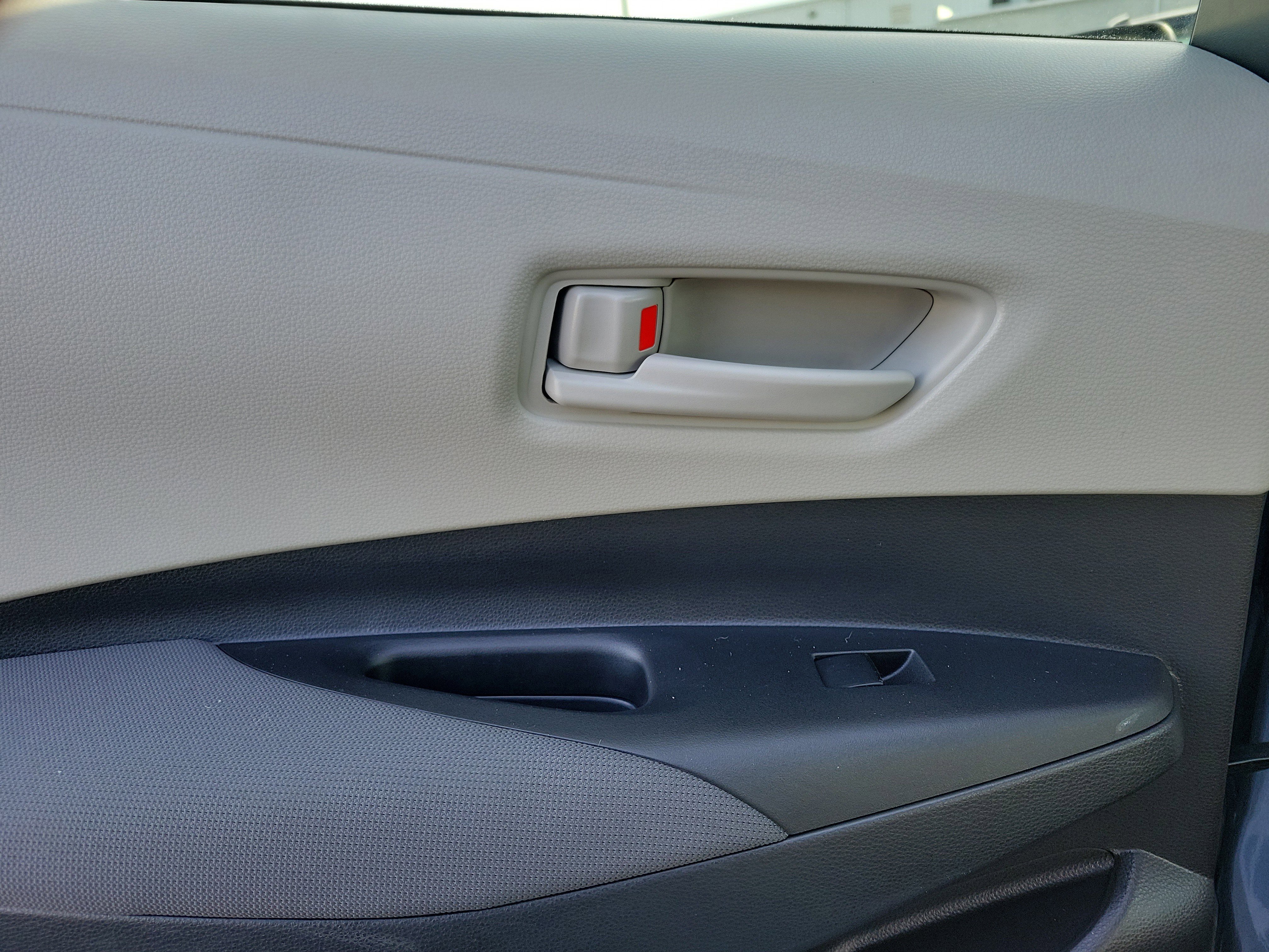 Used 2024 Toyota Corolla LE image 21