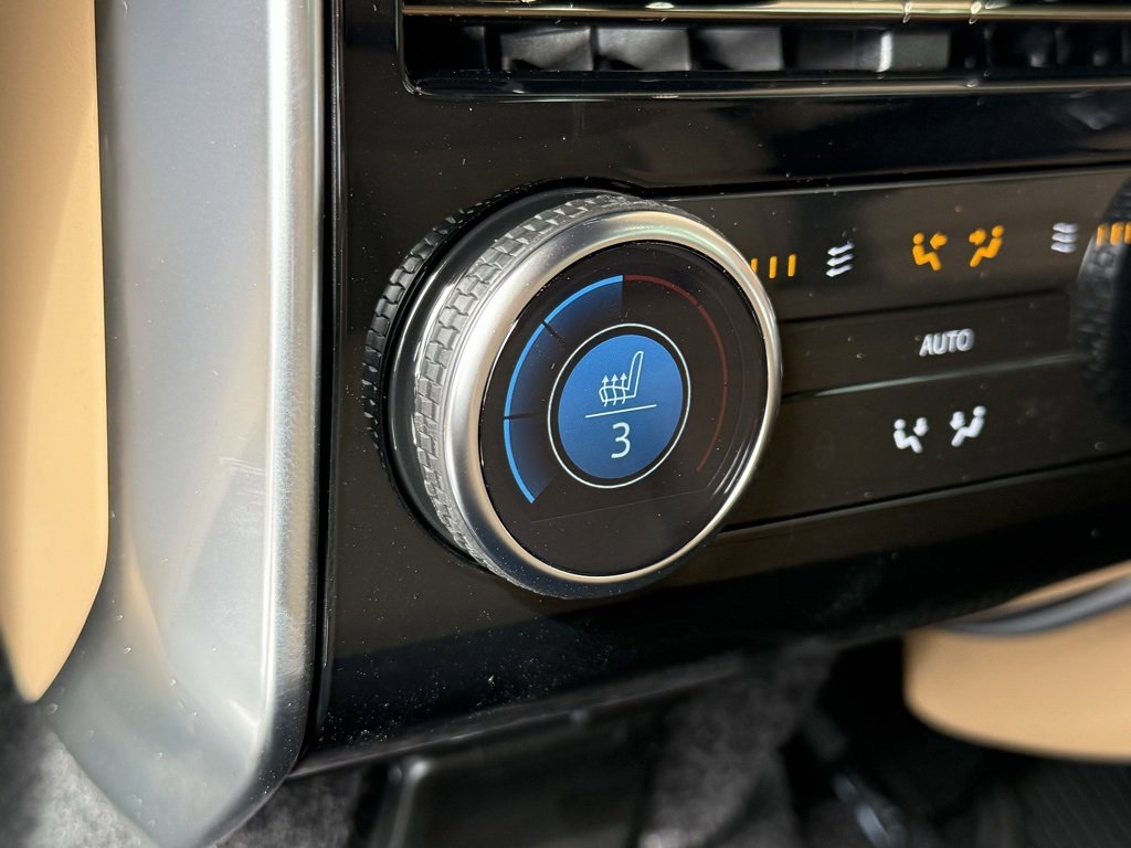 New 2025 Land Rover Range Rover Long Wheelbase SE image 39