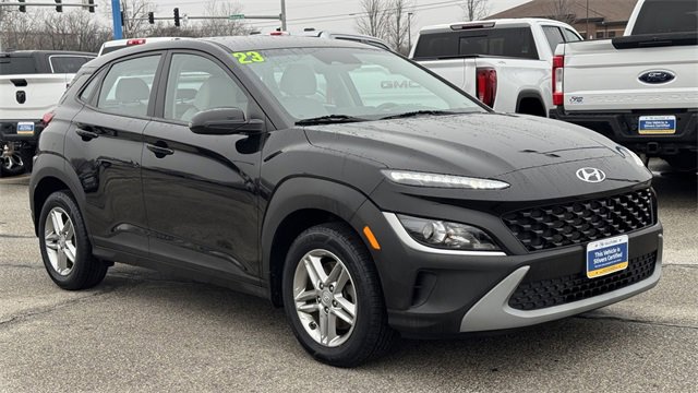 Used 2023 Hyundai Kona SE image 2
