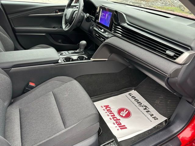 Used 2025 Toyota Camry LE w/ Convenience Package AWD/4WD image 15