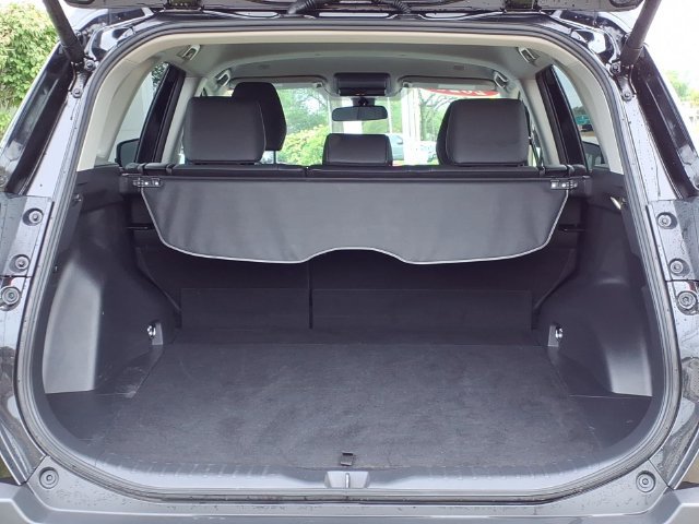 Used 2026 Toyota RAV4 XLE Premium AWD/4WD image 8