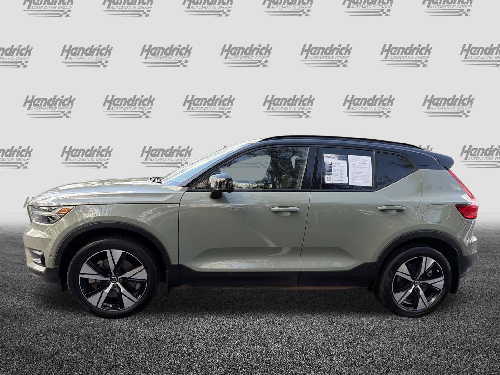 Certified 2022 Volvo XC40 P8 Recharge Plus image 7