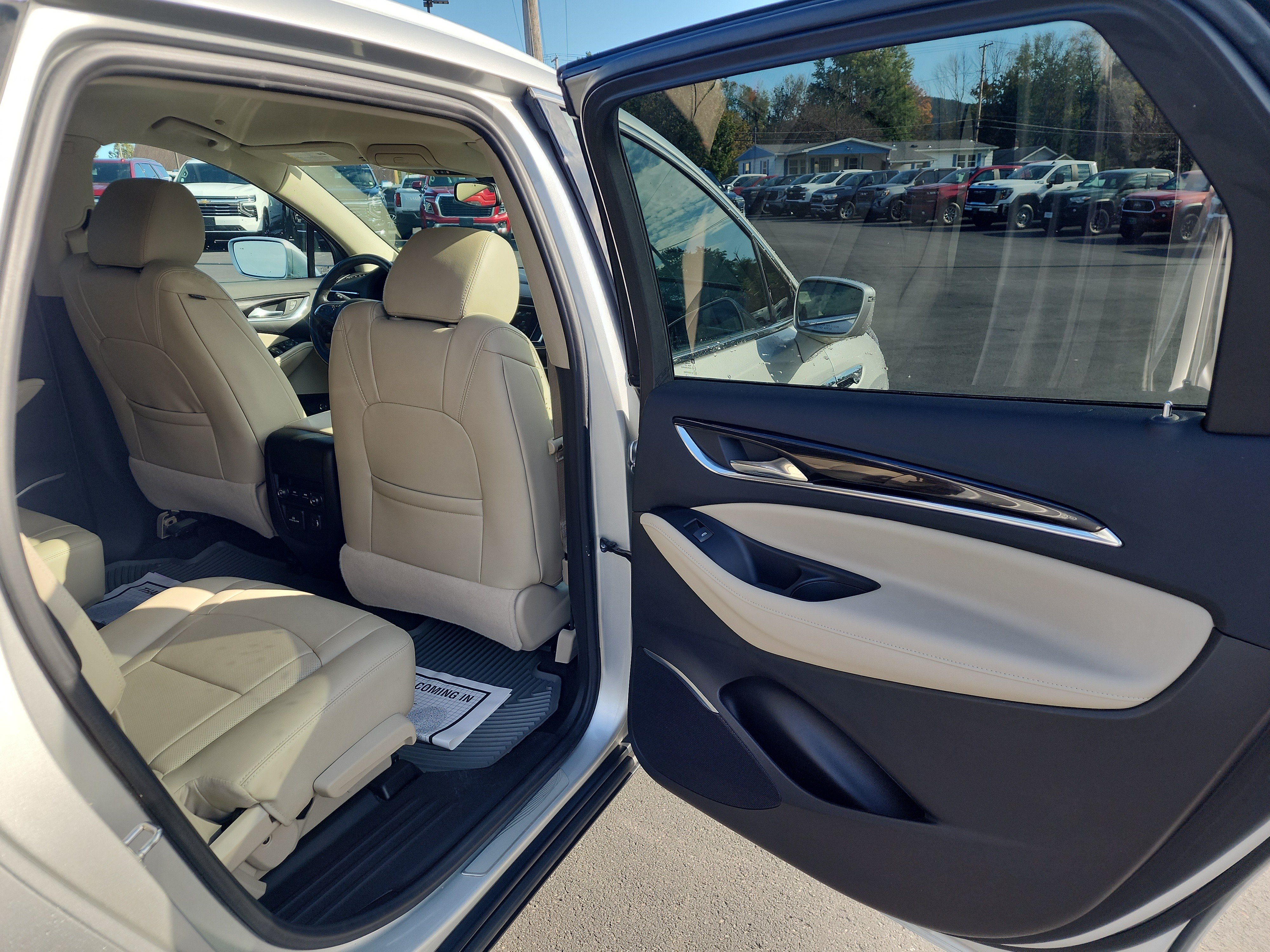 Certified 2019 Buick Enclave Essence AWD/4WD image 31
