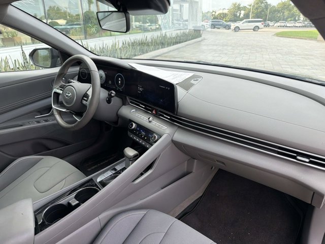 Used 2023 Hyundai Elantra SEL w/ Convenience Package FWD image 19