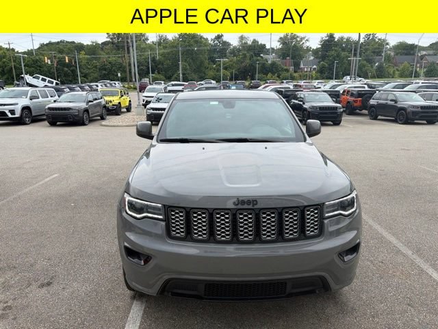 Used 2022 Jeep Grand Cherokee Laredo X AWD/4WD image 2